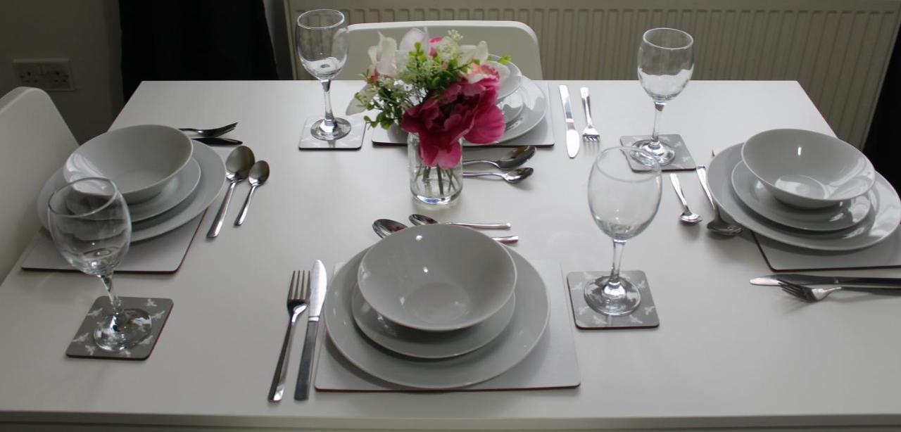 Clover Apartments Hadleigh  Екстер'єр фото