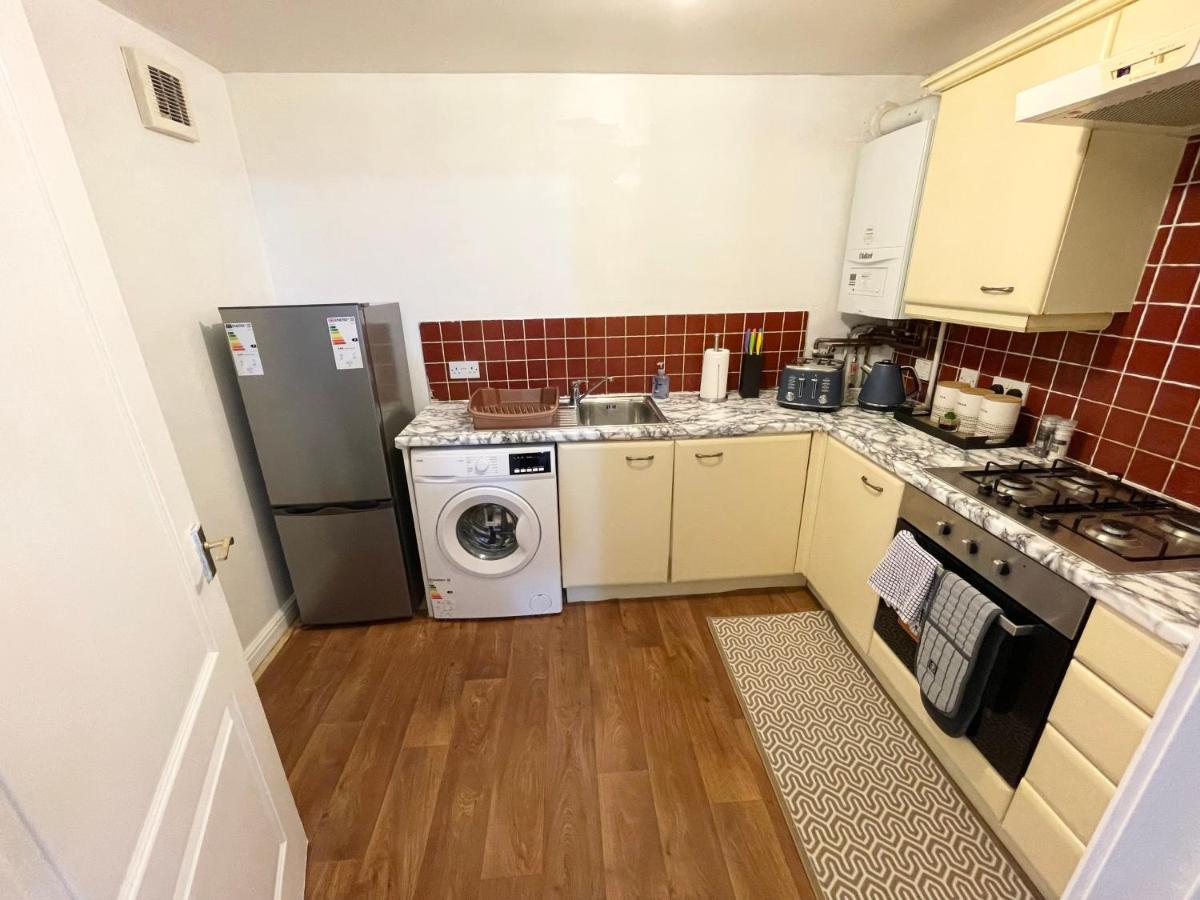 Clover Apartments Hadleigh  Екстер'єр фото