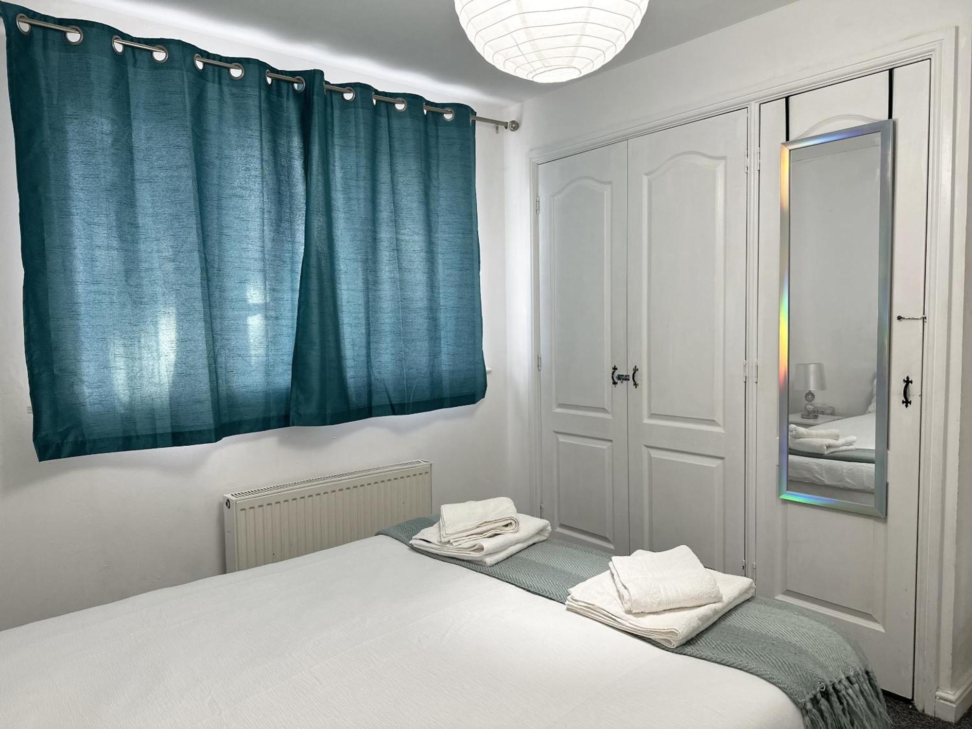 Clover Apartments Hadleigh  Екстер'єр фото